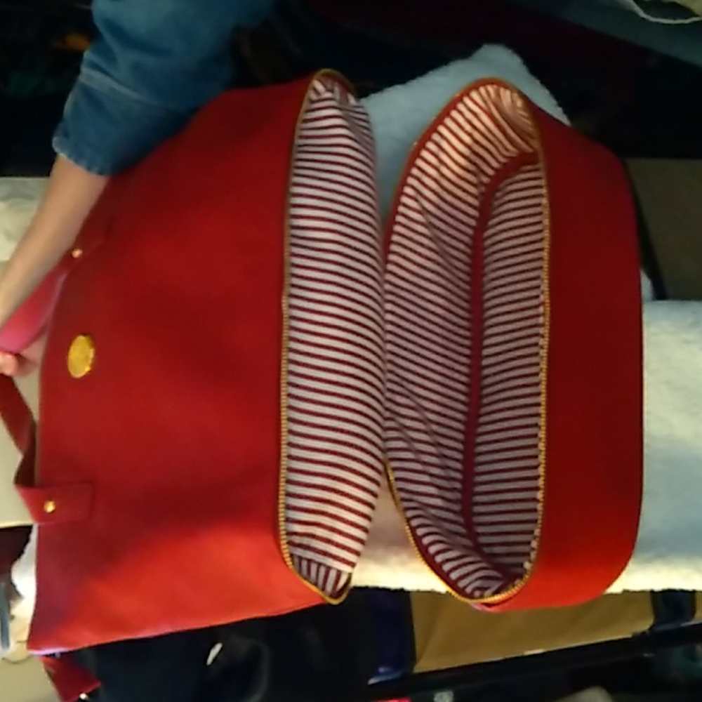 Handbag - Picture 2 of 3